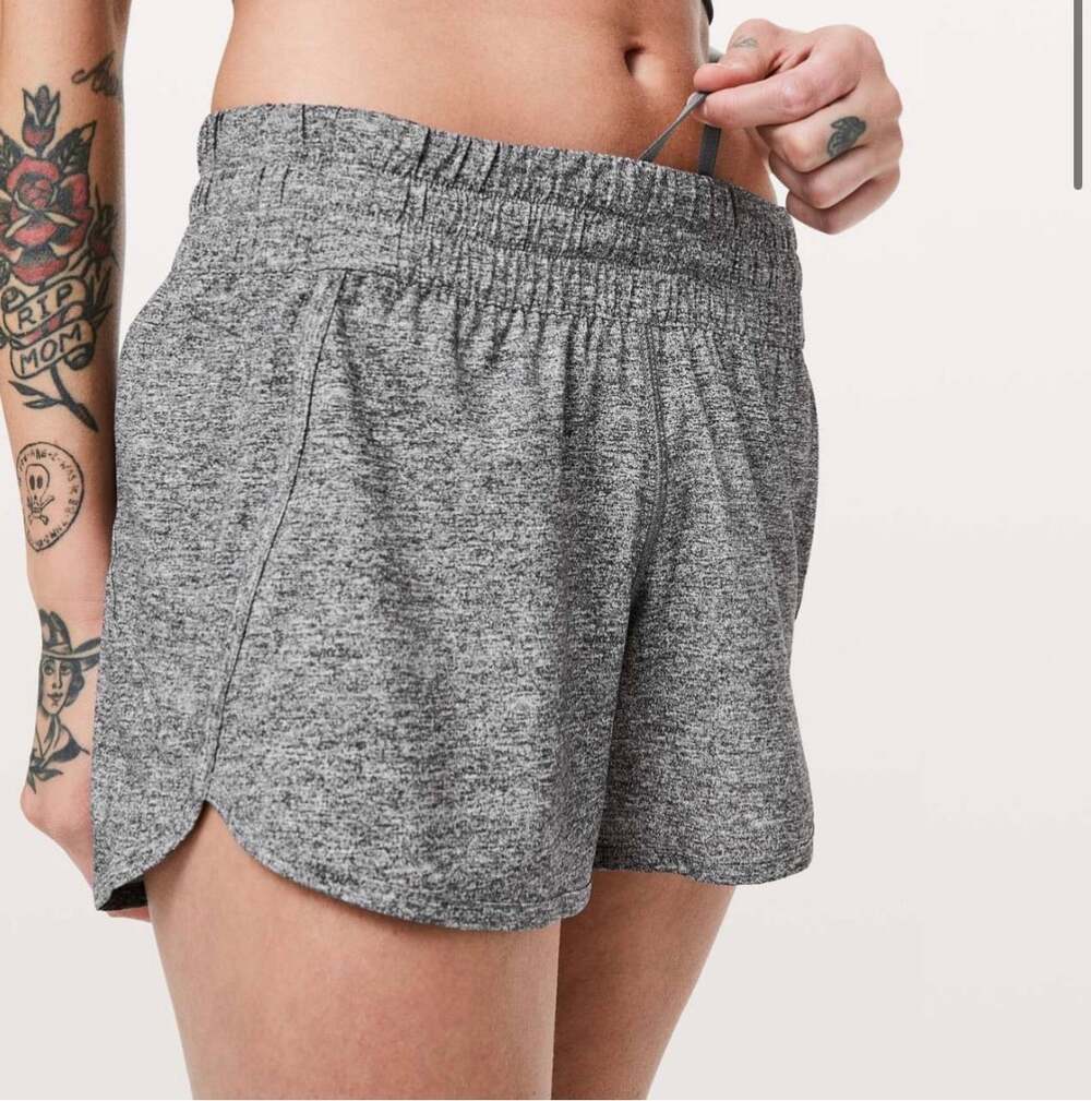 Lululemon Tracker Short V 4” Heathered Gray Brown Running Shorts Size 6
